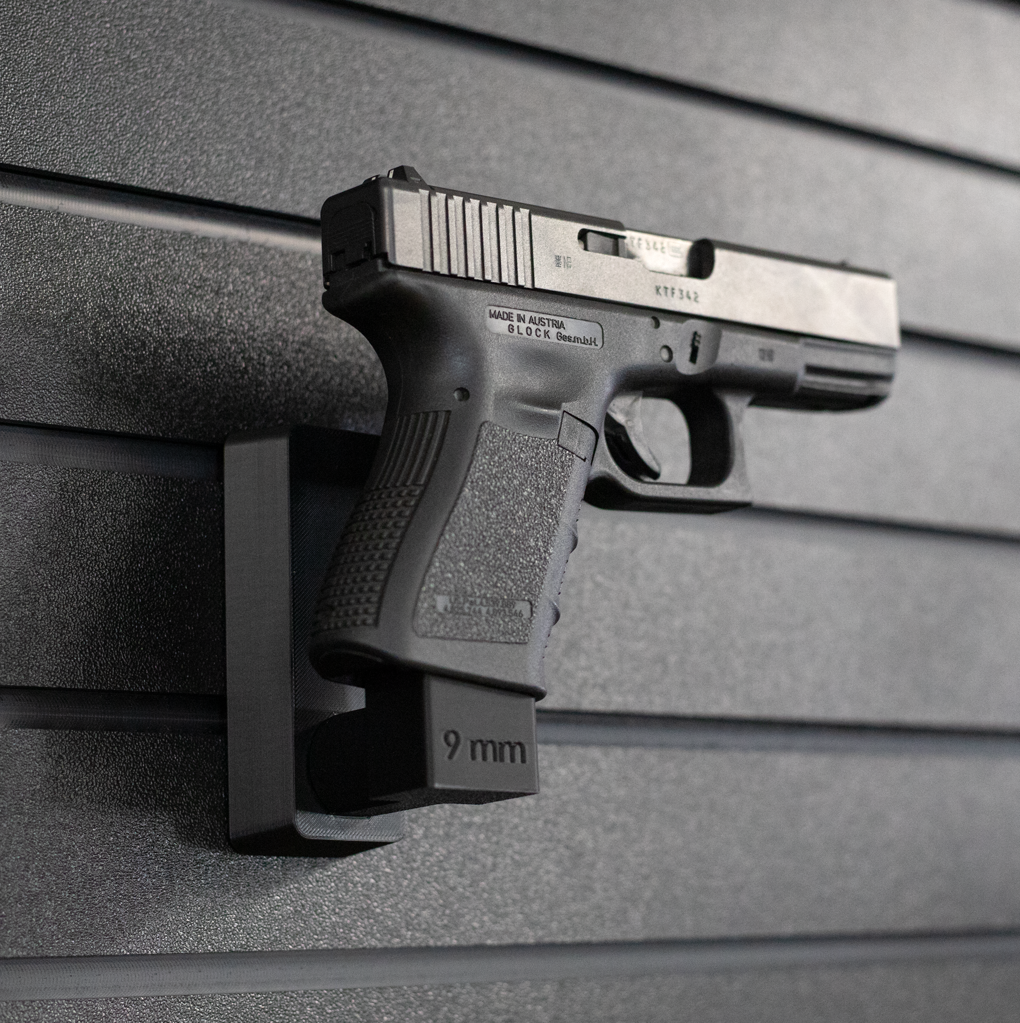 .380 vs 9mm: Differences in Recoil, Cost & Performance