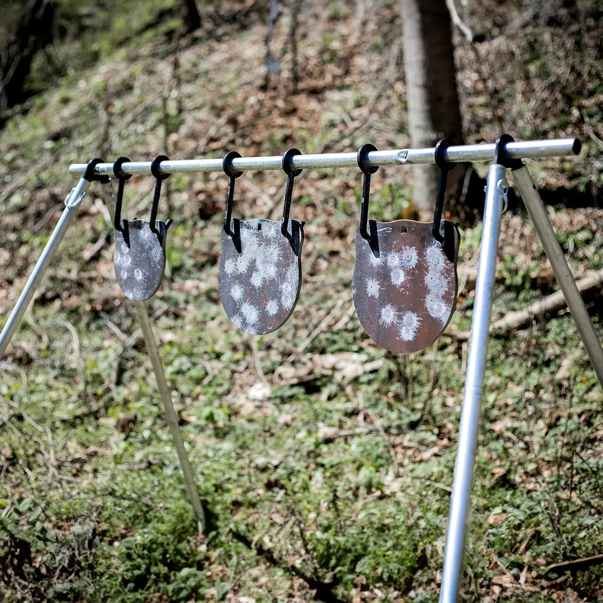 double-tap-ind-target-astands-for-hanging-targets